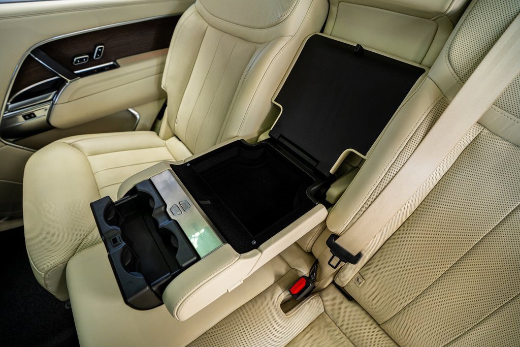 Used 2023 Land Rover Range Rover Long Wheelbase SE image 59