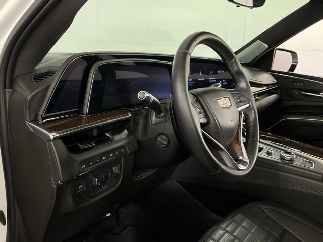 Used 2022 Cadillac Escalade Sport Platinum w/ LPO, ONYX Package image 19