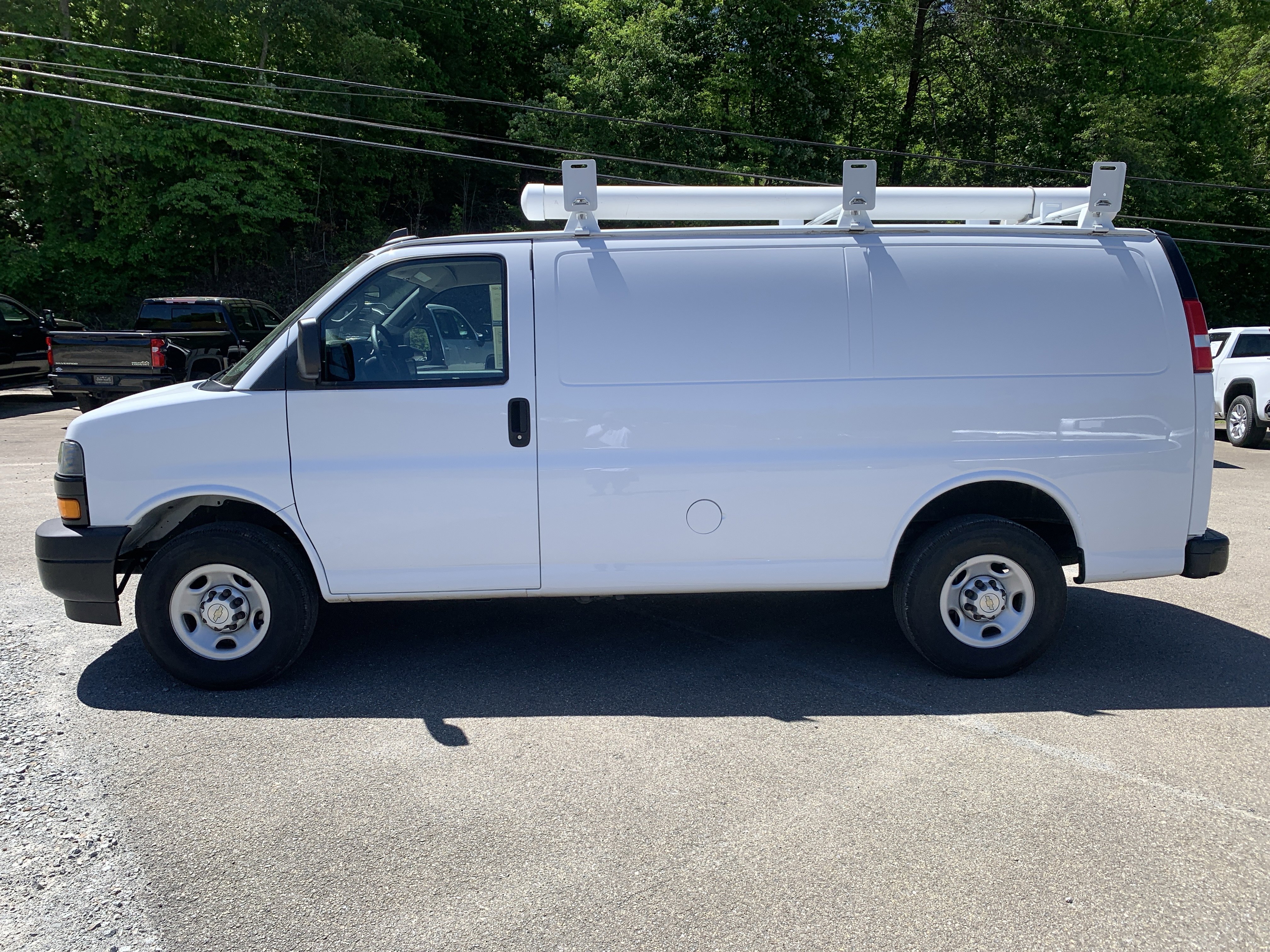 Used 2024 Chevrolet Express 2500 w/ Driver Convenience Package RWD image 13