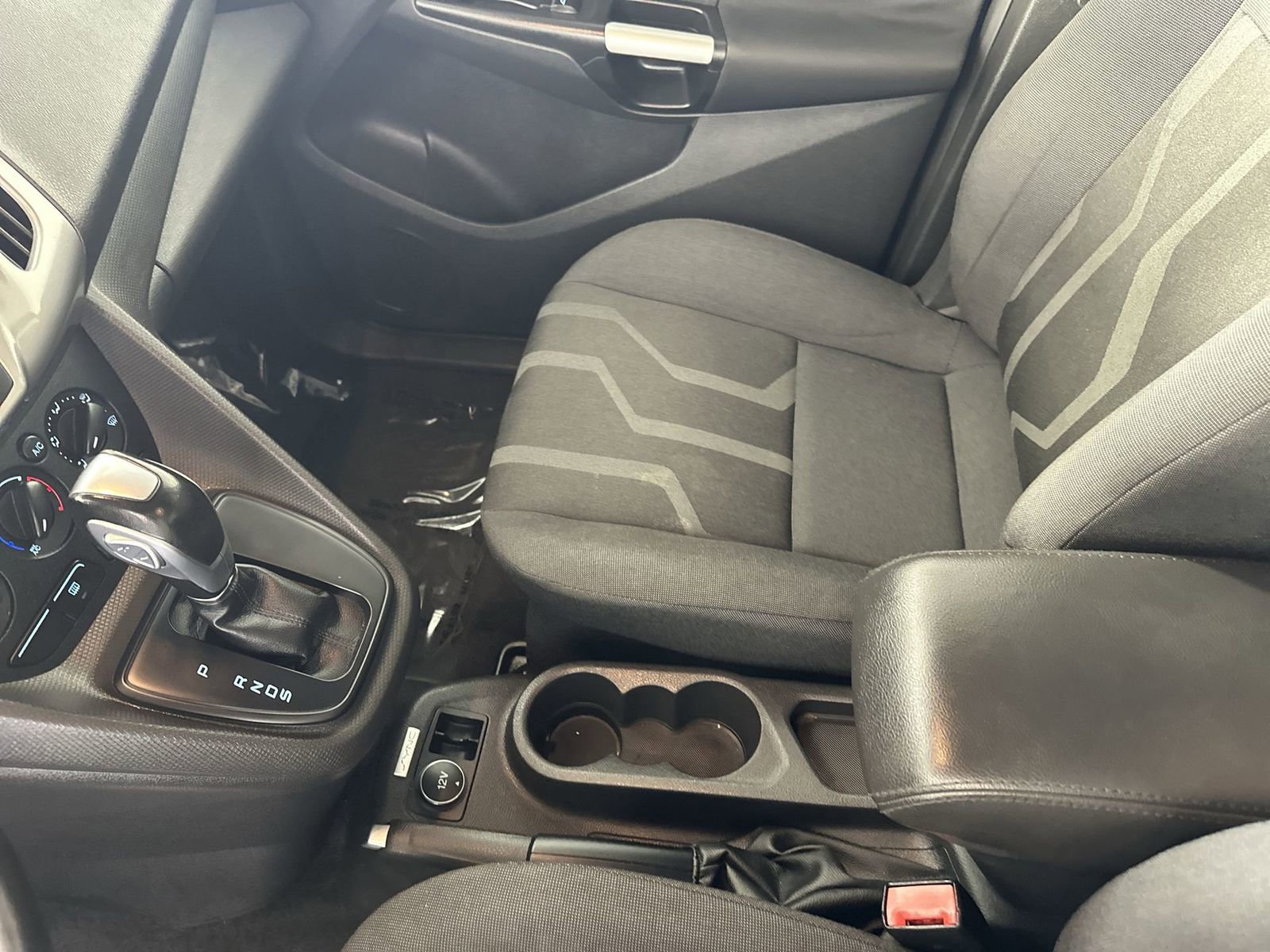 Used 2016 Ford Transit Connect XLT image 25