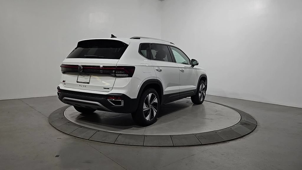 New 2026 Volkswagen Taos SE AWD/4WD image 5