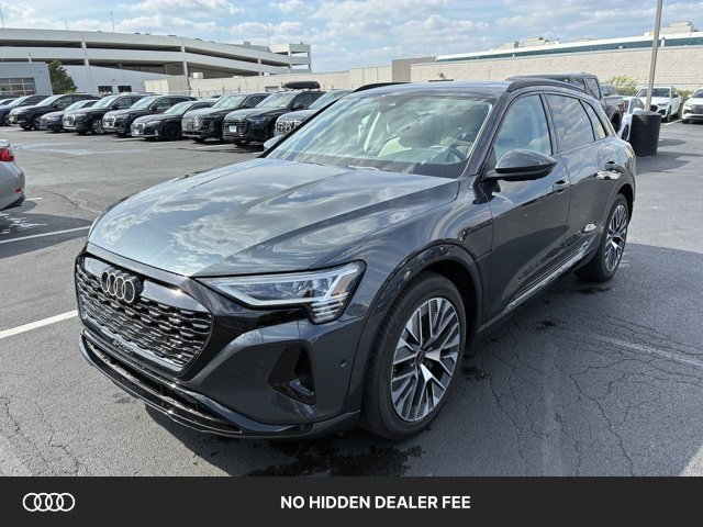 Used 2024 Audi Q8 e-tron Premium Plus AWD/4WD image 1
