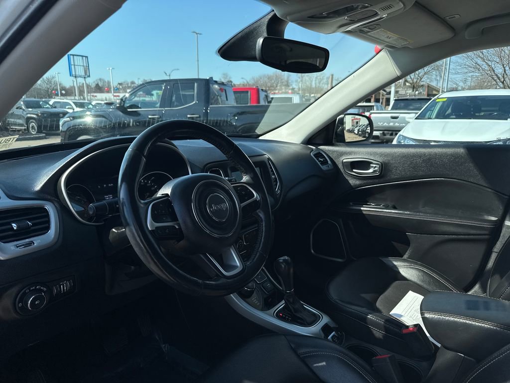 Used 2019 Jeep Compass Latitude w/ Cold Weather Group image 14