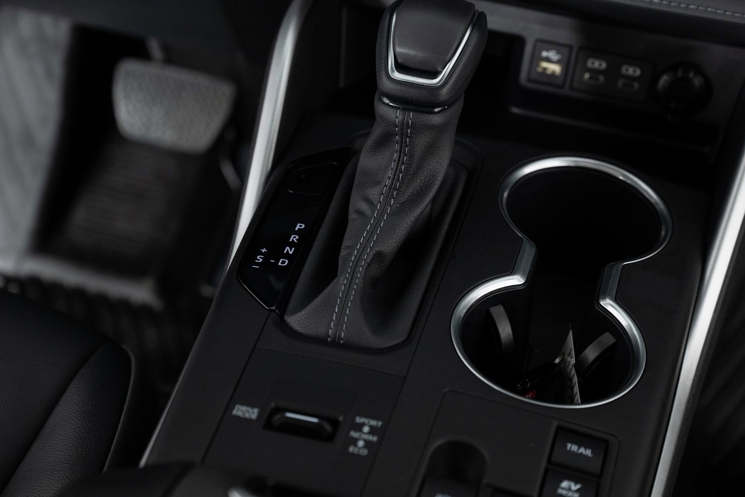 Used 2024 Toyota Highlander XLE image 41