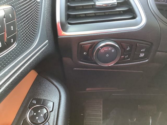 Used 2024 Ford Edge Titanium w/ Titanium Elite Package AWD/4WD image 19