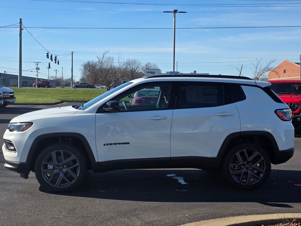 New 2026 Jeep Compass Latitude image 9