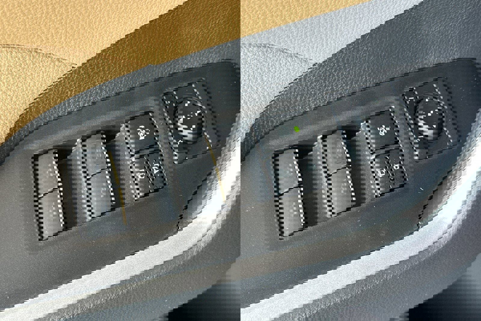 New 2025 Toyota RAV4 XLE image 13