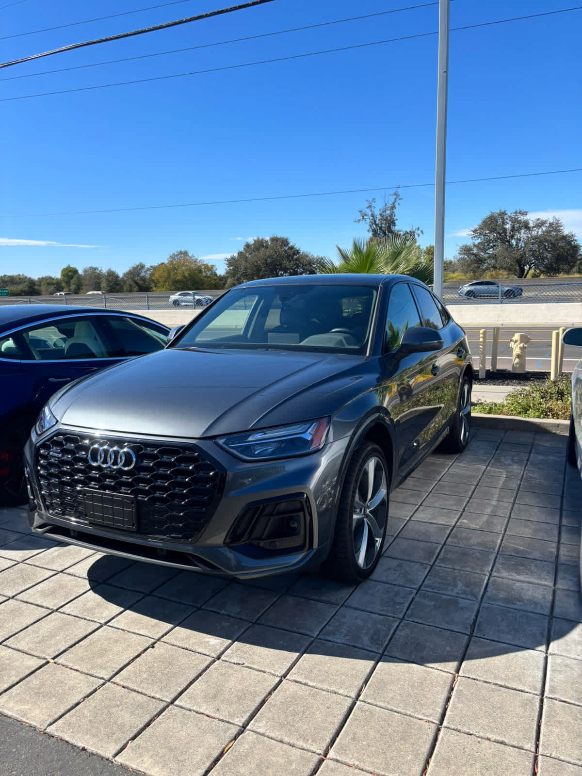 Used 2023 Audi Q5 2.0T Premium Plus w/ Premium Plus Package AWD/4WD image 2