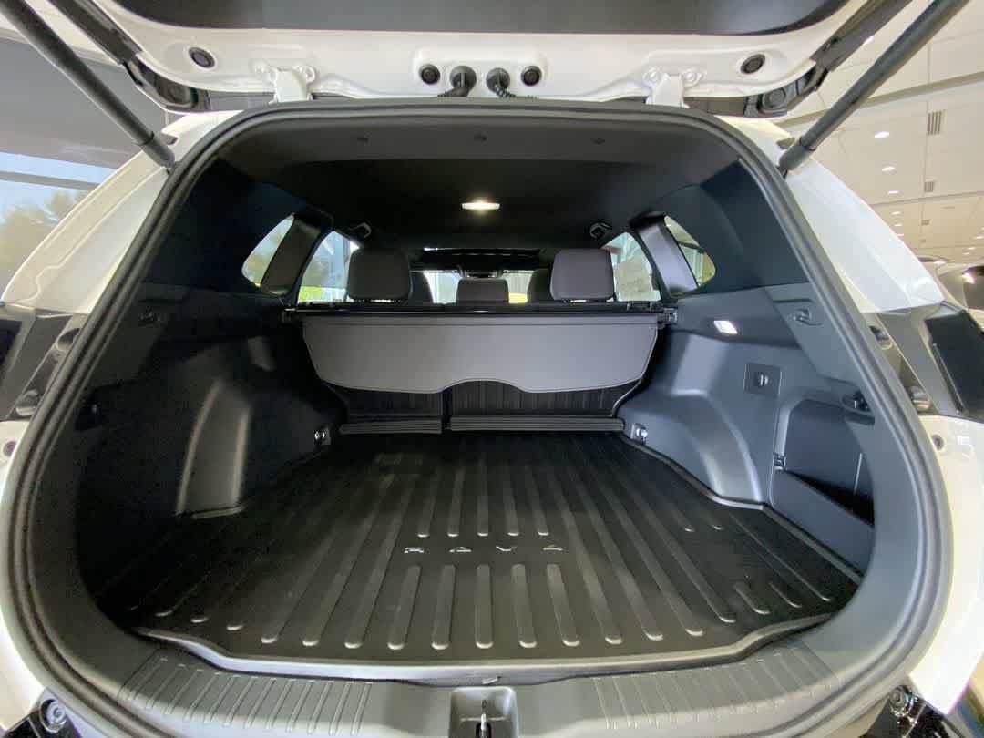 New 2026 Toyota RAV4 SE w/ Convenience Package FWD image 26