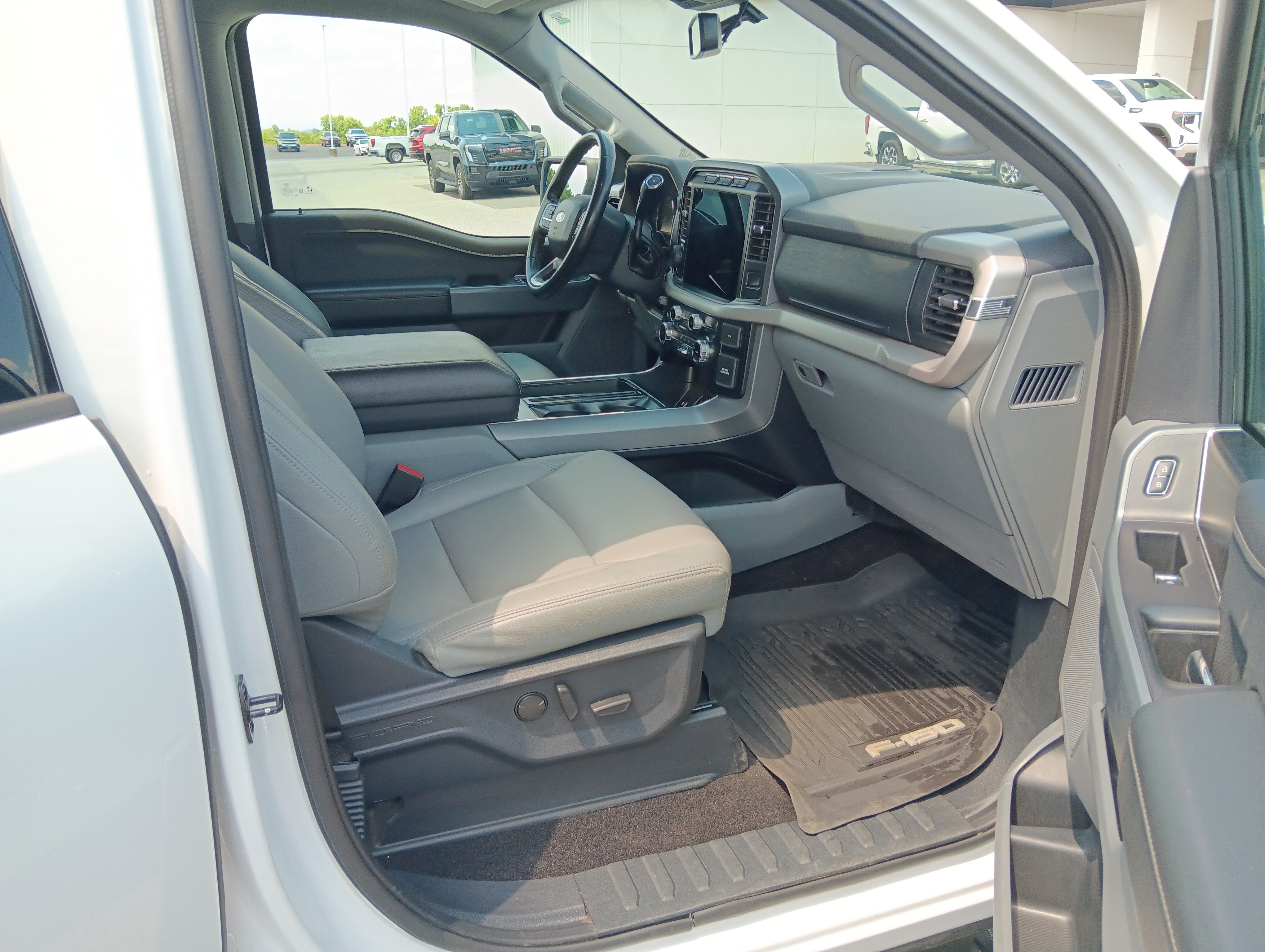 Used 2023 Ford F150 XLT w/ Equipment Group 302A High AWD/4WD image 18