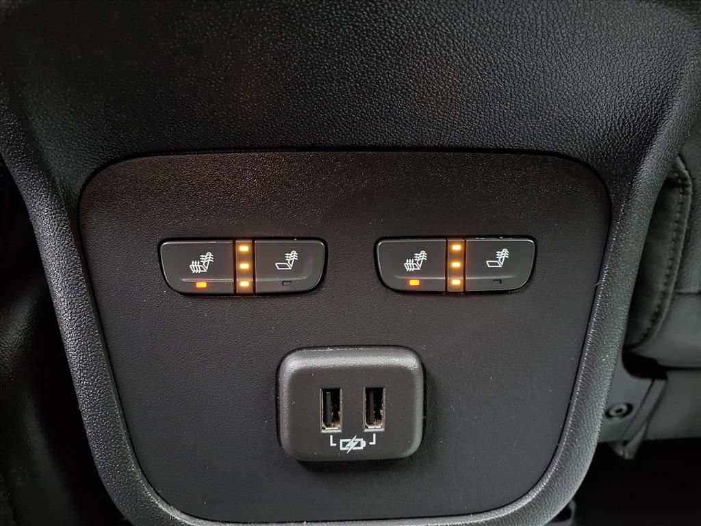 Used 2019 GMC Terrain Denali w/ Advanced Safety Package image 28