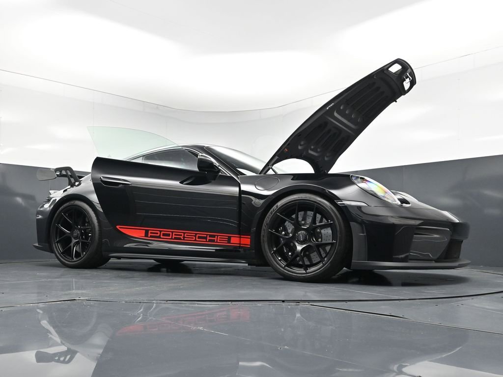 Certified 2025 Porsche 911 GT3 RWD image 32