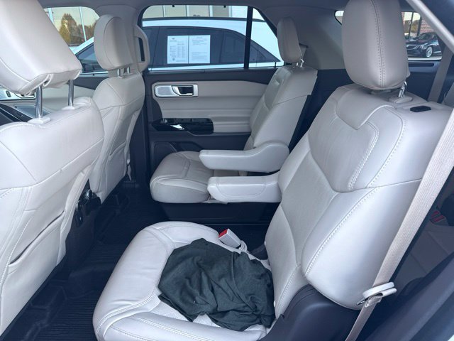 Used 2022 Ford Explorer Platinum w/ Technology Package AWD/4WD image 7