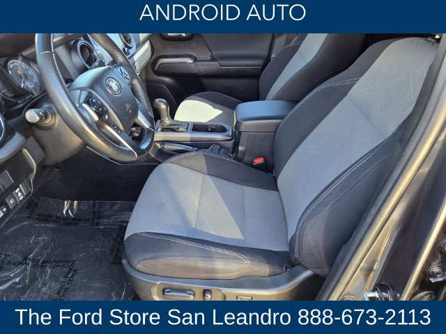 Used 2021 Toyota Tacoma TRD Sport w/ Technology Package RWD image 12