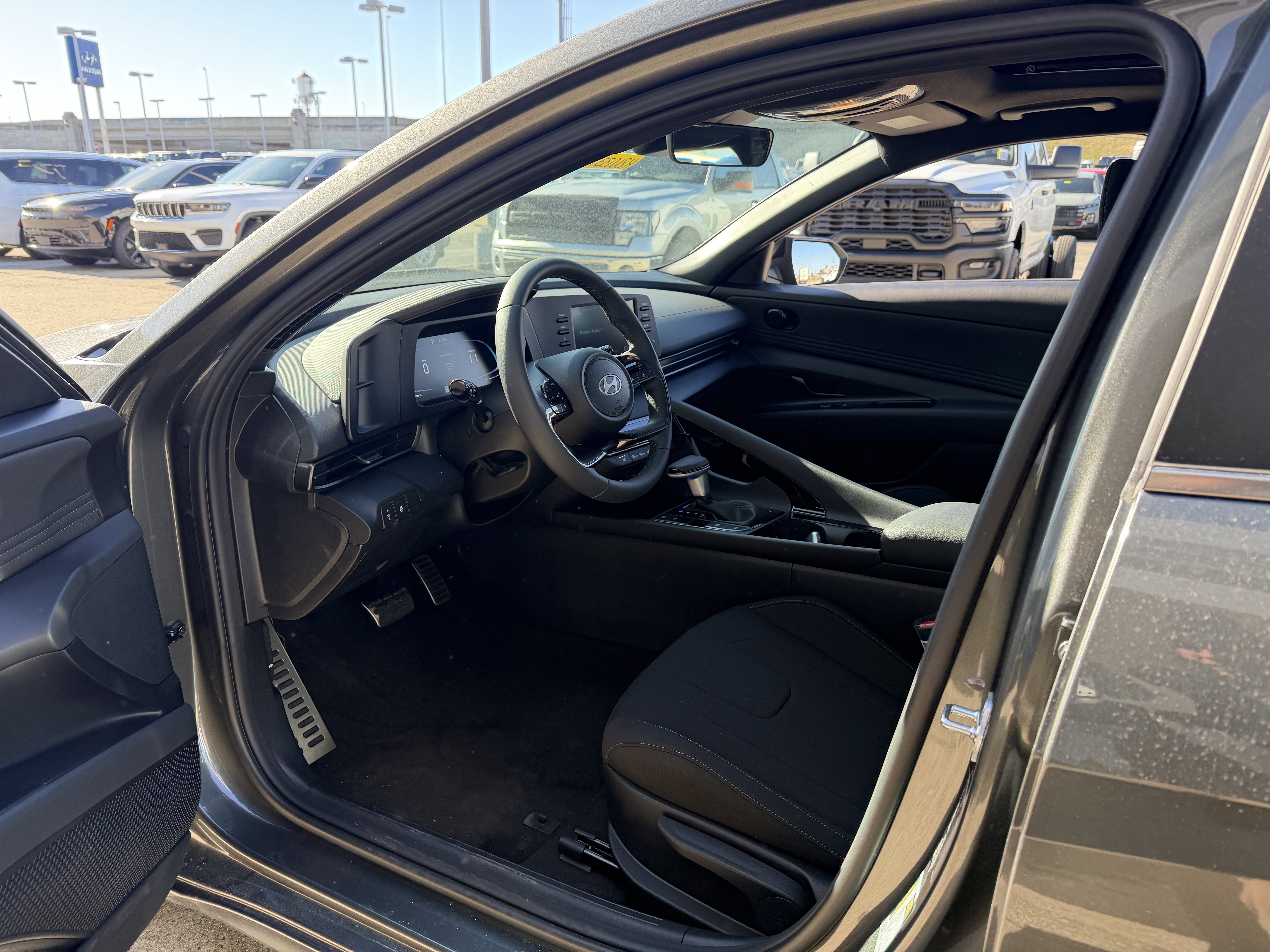 New 2026 Hyundai Elantra SEL Sport FWD image 23