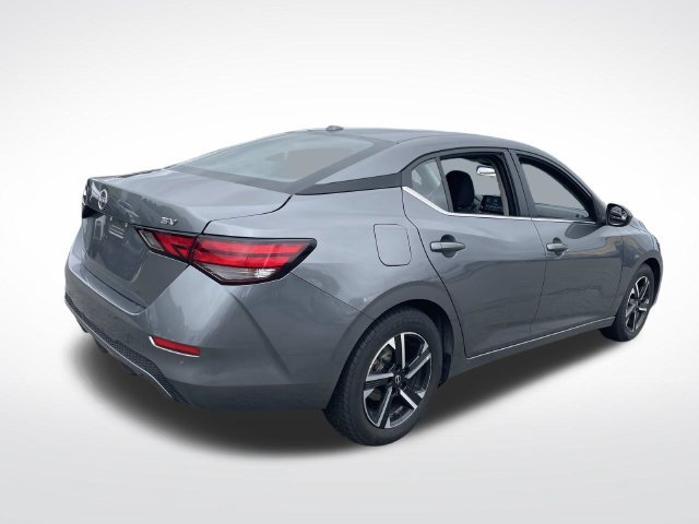Used 2024 Nissan Sentra SV FWD image 8