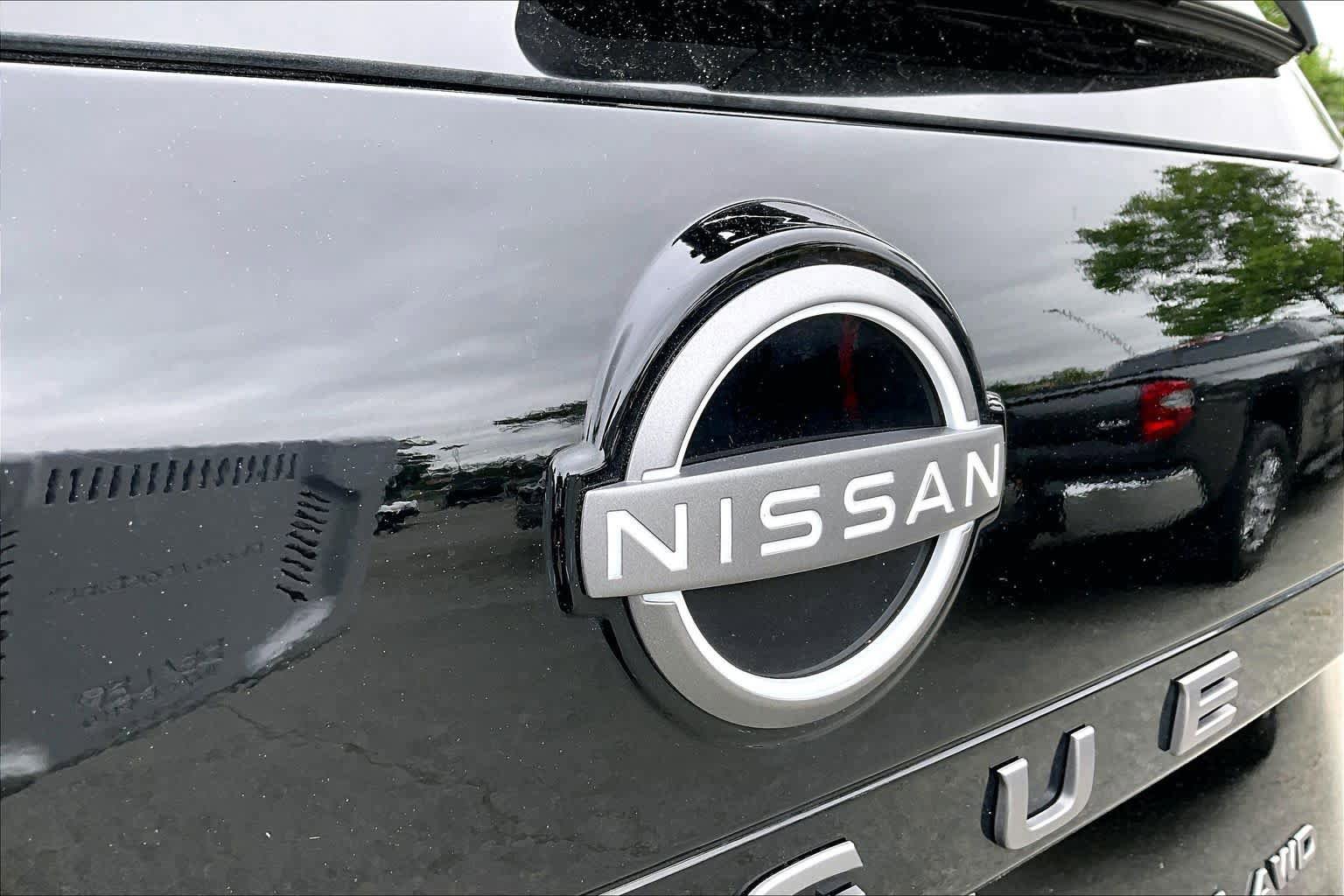 Used 2026 Nissan Rogue SL AWD/4WD image 31