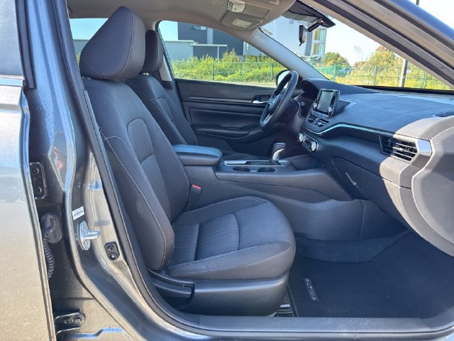Used 2022 Nissan Altima 2.5 S FWD image 10