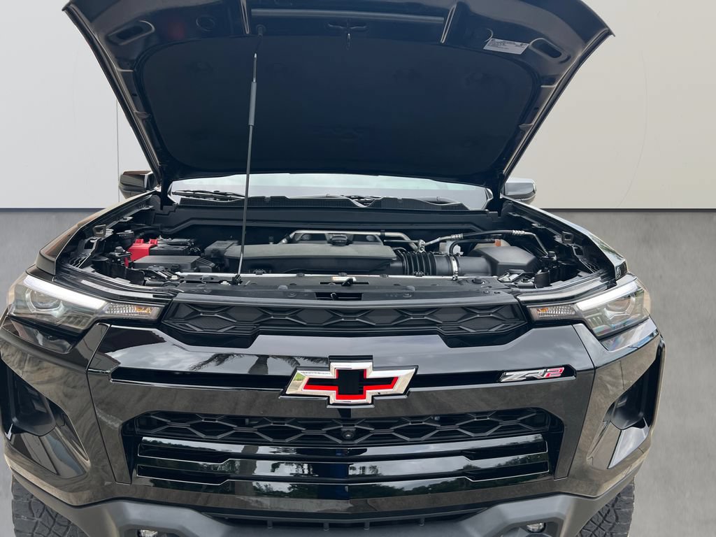 Certified 2025 Chevrolet Colorado ZR2 w/ Technology Package AWD/4WD image 19