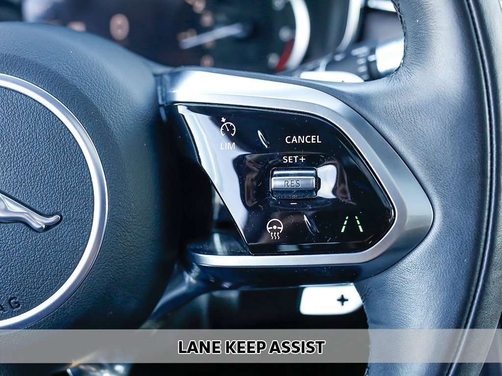 Used 2022 Jaguar F-PACE S image 7