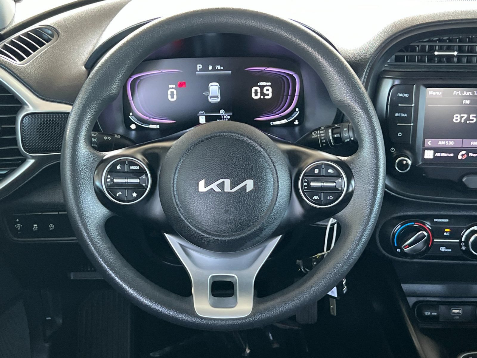 Certified 2023 Kia Soul LX w/ LX Technology Package FWD image 13
