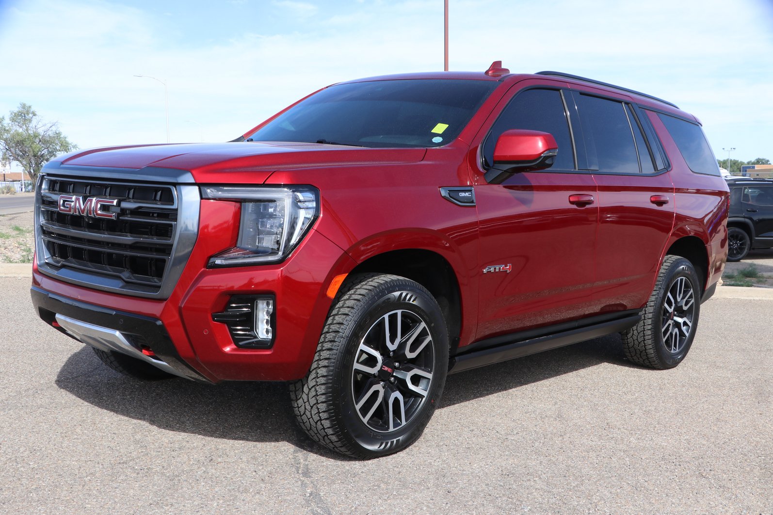 Used 2024 GMC Yukon AT4 w/ Technology Package AWD/4WD image 3
