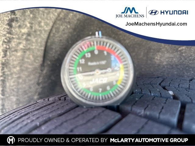 Used 2022 Chevrolet Suburban Z71 w/ Luxury Package image 10