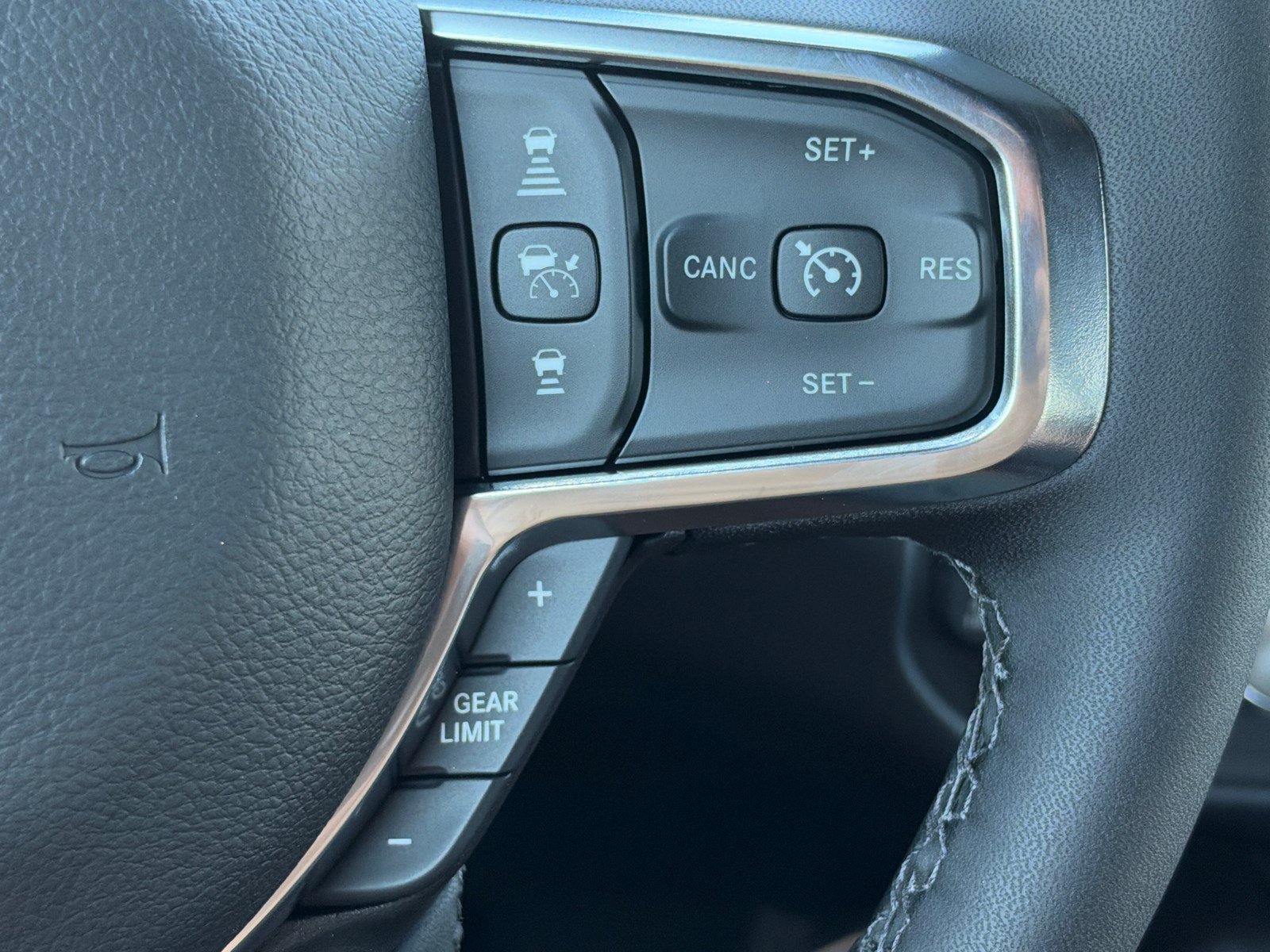 New 2027 RAM 1500 Laramie AWD/4WD image 27