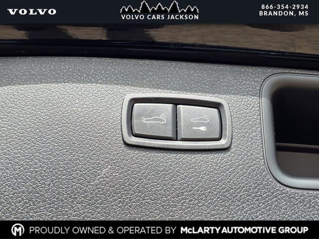 Used 2021 Porsche Macan image 32