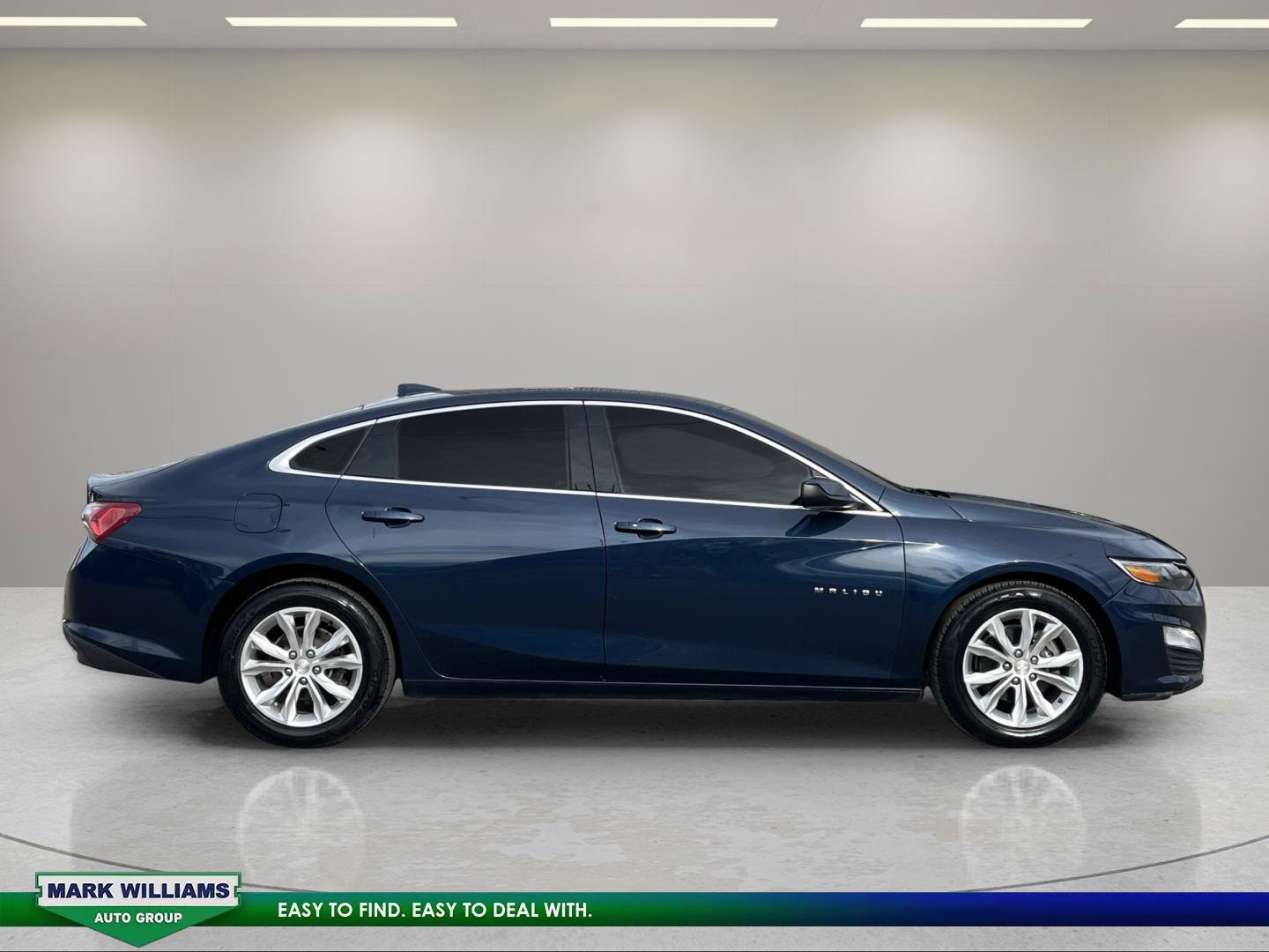 Used 2020 Chevrolet Malibu LT image 2