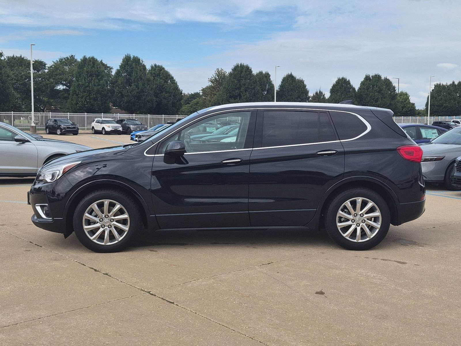 Used 2020 Buick Envision Essence FWD image 9