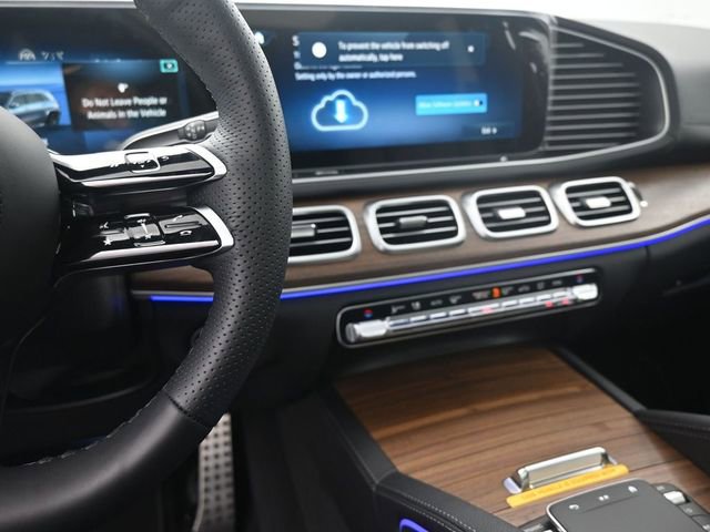 New 2025 Mercedes-Benz GLS 450 4MATIC image 2