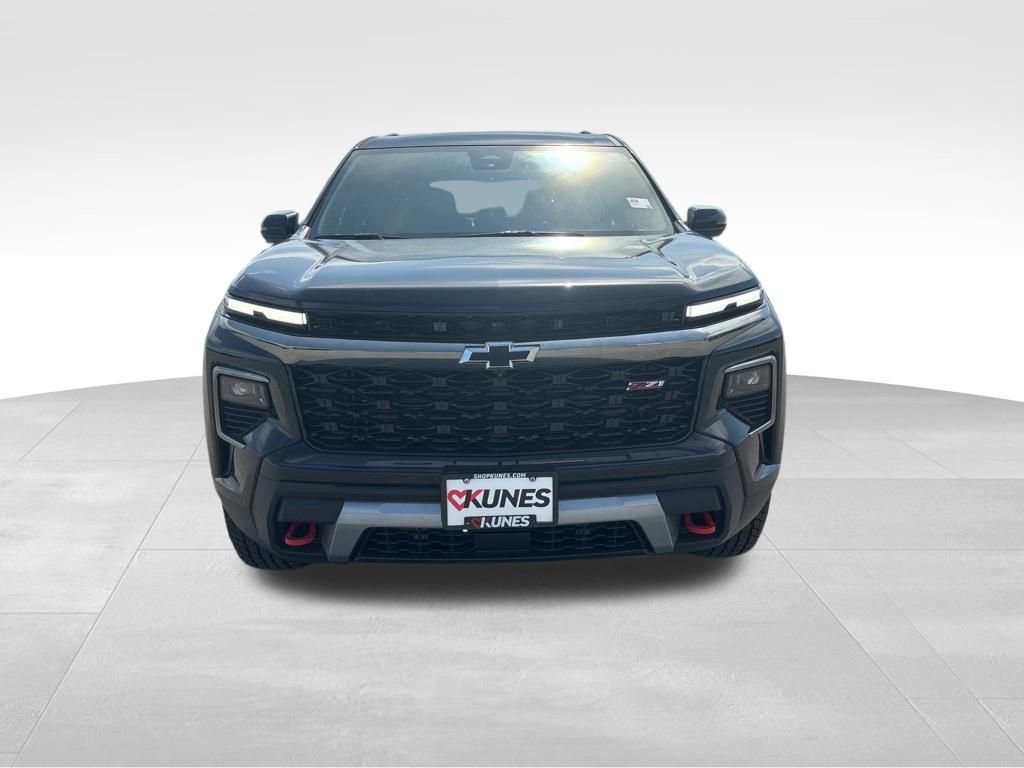 New 2025 Chevrolet Traverse Z71 w/ Driver Confidence Package image 2