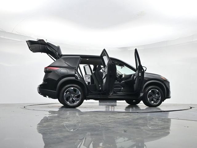 Used 2025 Nissan Rogue SV image 51