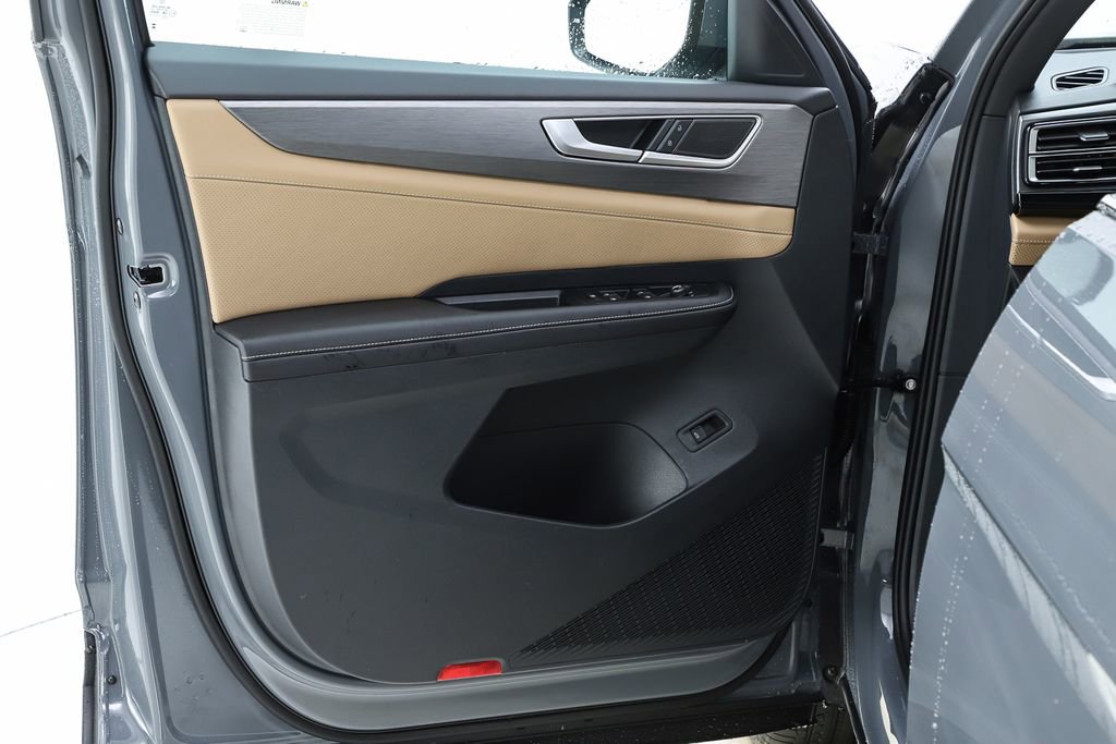 New 2026 Volkswagen Atlas Cross Sport SE image 18