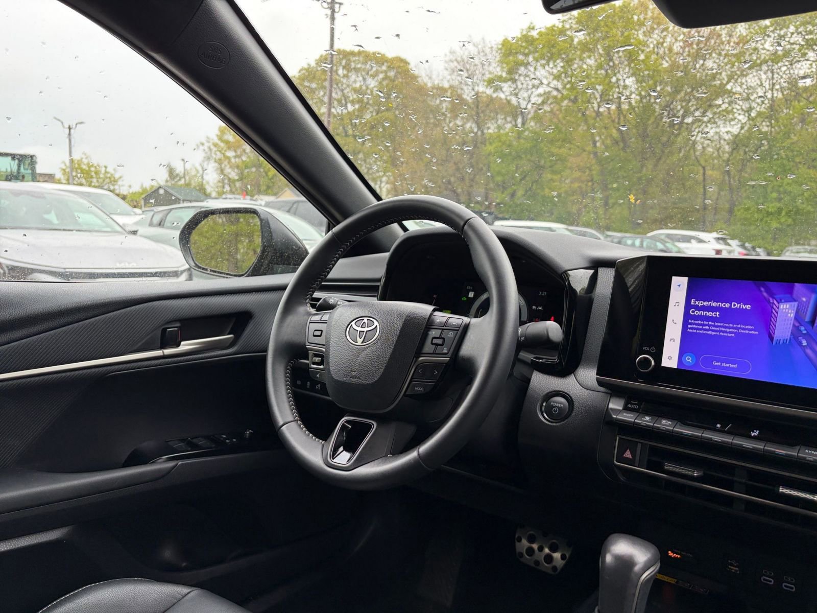 Used 2025 Toyota Camry SE FWD image 34