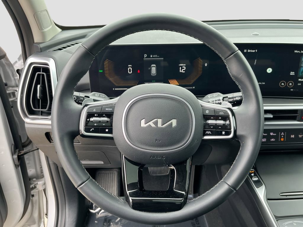 Certified 2025 Kia Sorento EX image 18