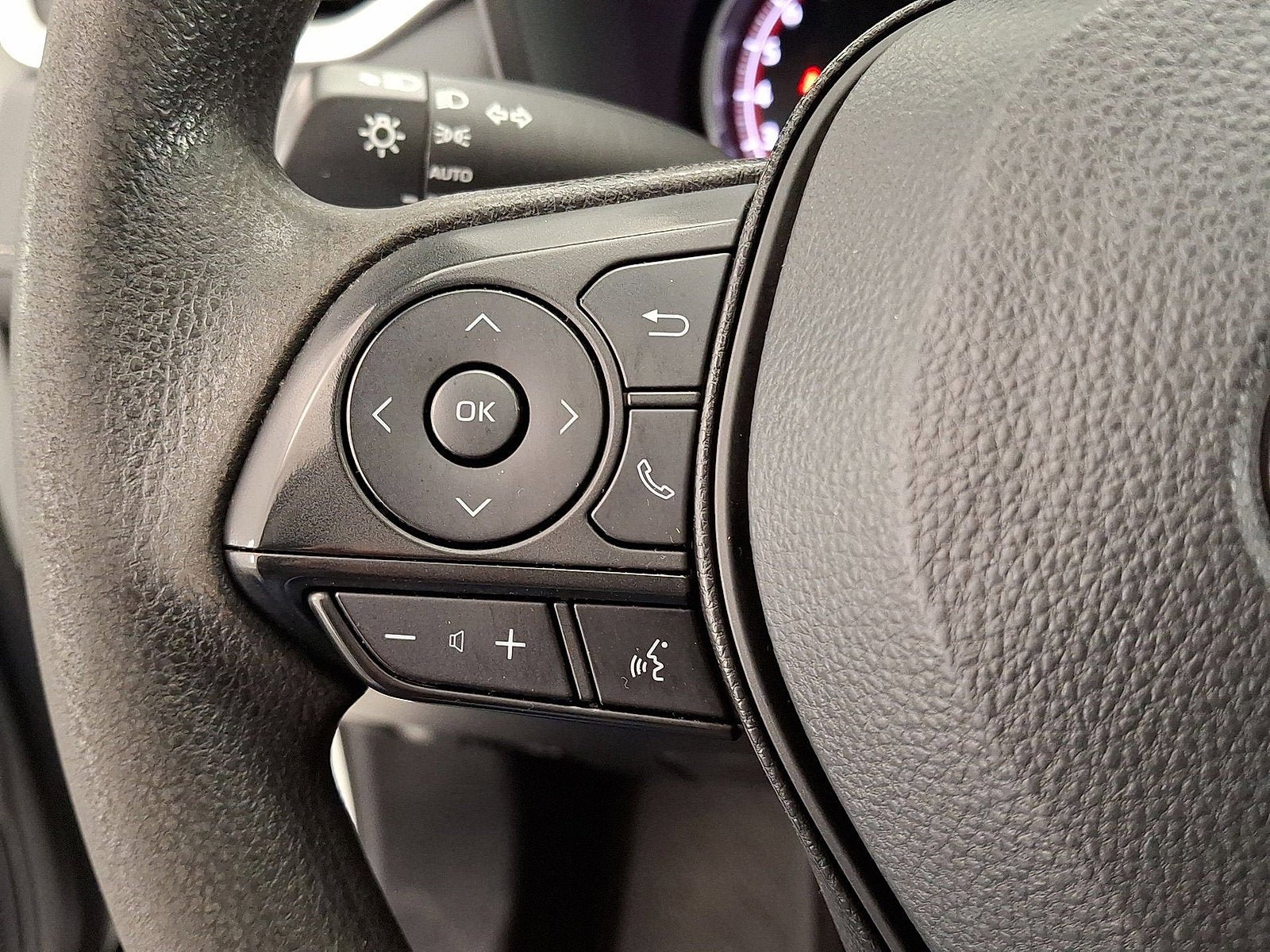 Used 2023 Toyota RAV4 XLE w/ Convenience Package AWD/4WD image 17
