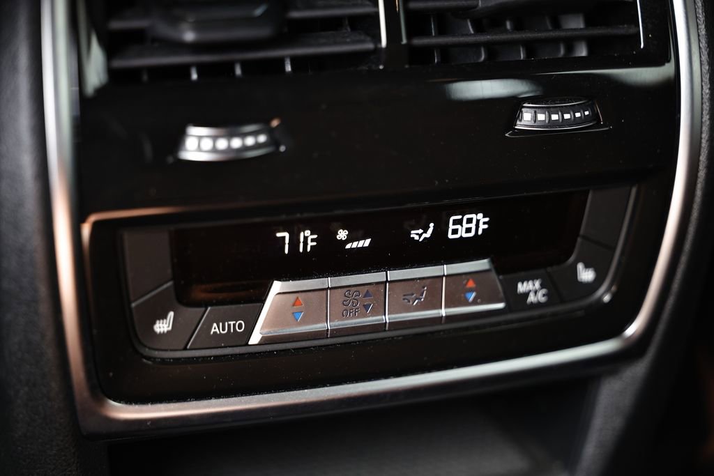 Used 2023 BMW X5 M50i w/ Executive Package image 28