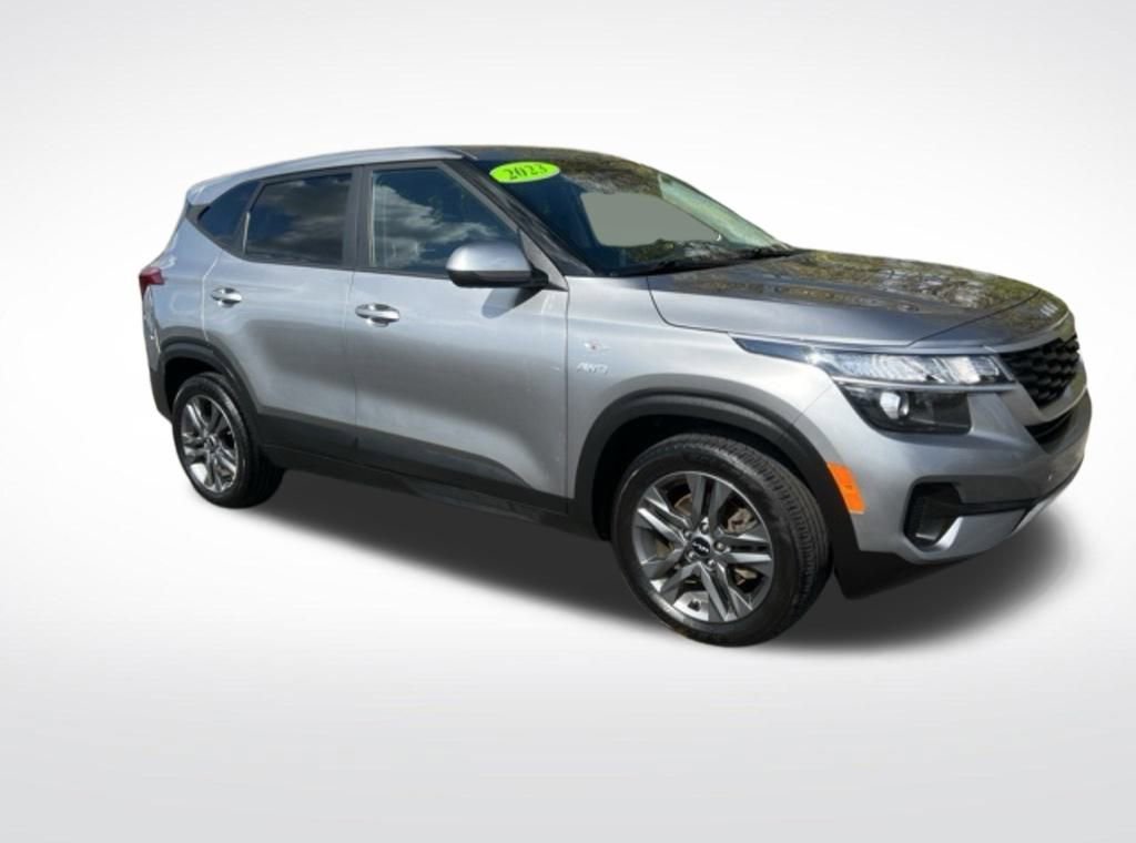 Used 2023 Kia Seltos LX video 3