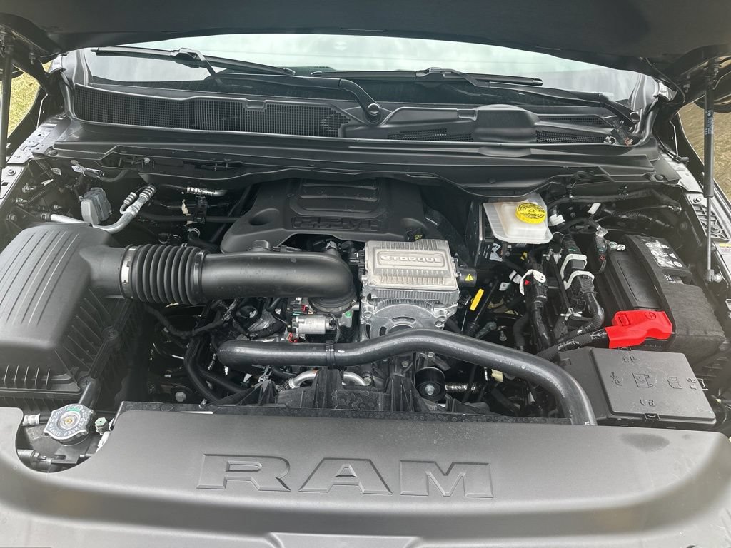 New 2026 RAM 1500 Express AWD/4WD image 23