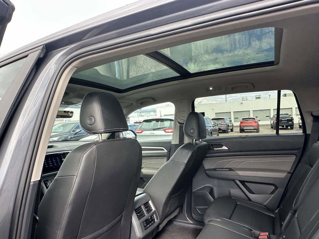 Certified 2023 Volkswagen Atlas SE w/ Panoramic Sunroof Package image 17