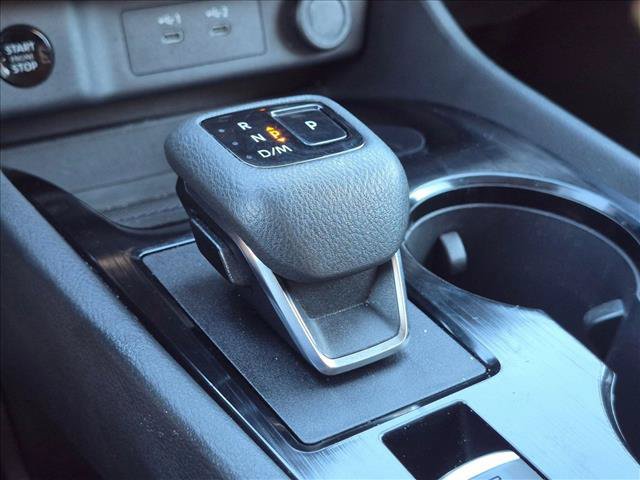 Used 2024 Nissan Rogue S FWD image 12