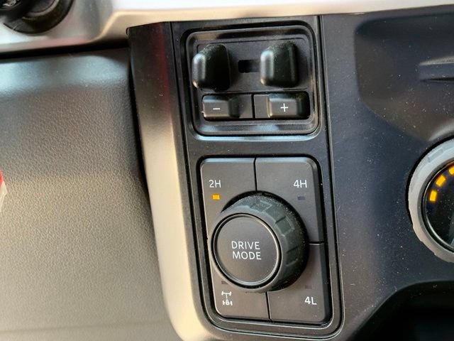 Used 2024 Ford F250 XLT w/ 360-Degree Camera Package AWD/4WD image 23