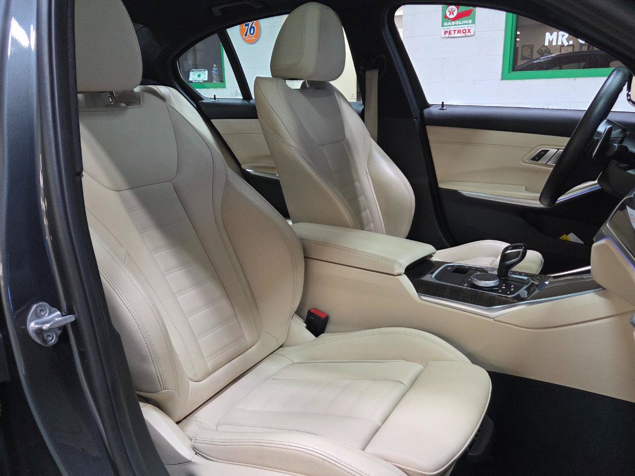 Used 2021 BMW 330i xDrive Sedan w/ M Sport Package AWD/4WD image 22