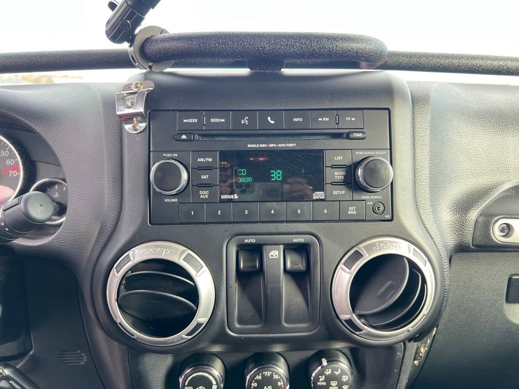 Used 2016 Jeep Wrangler Rubicon image 21