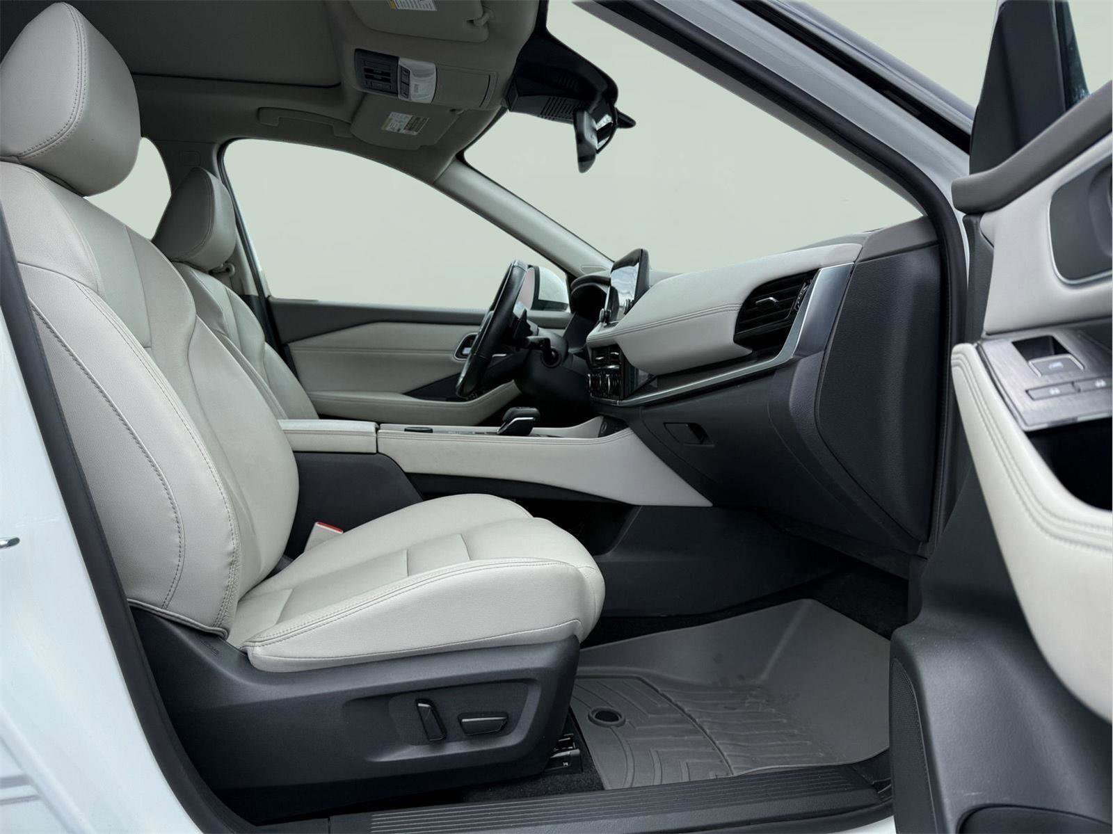 Used 2021 Nissan Rogue SL w/ Premium Package AWD/4WD image 25