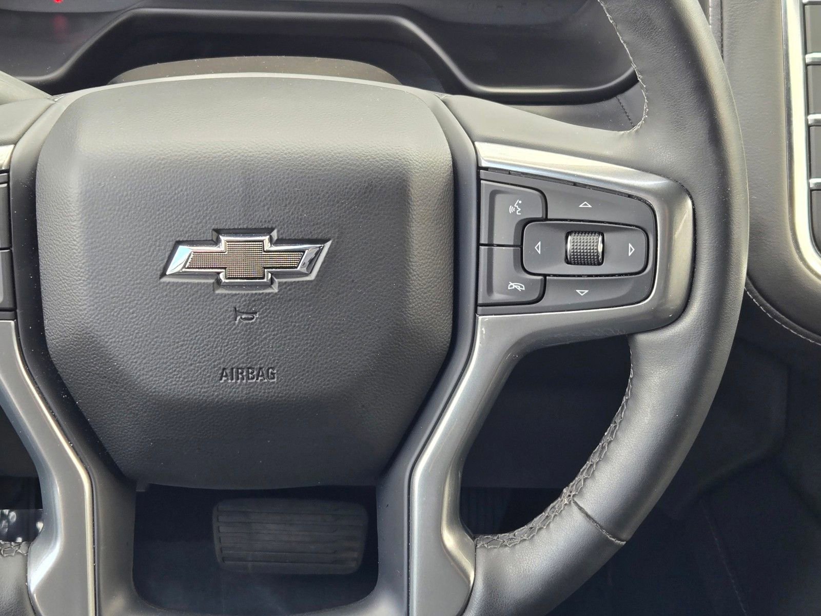 Used 2023 Chevrolet Tahoe Z71 w/ Z71 Off-Road Package image 17