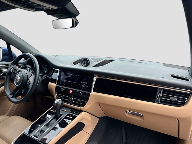 Used 2024 Porsche Macan Turbo image 33