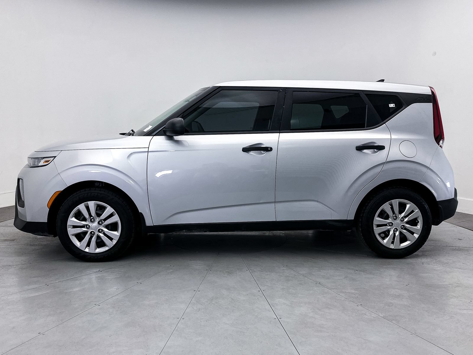 Used 2020 Kia Soul LX FWD image 30
